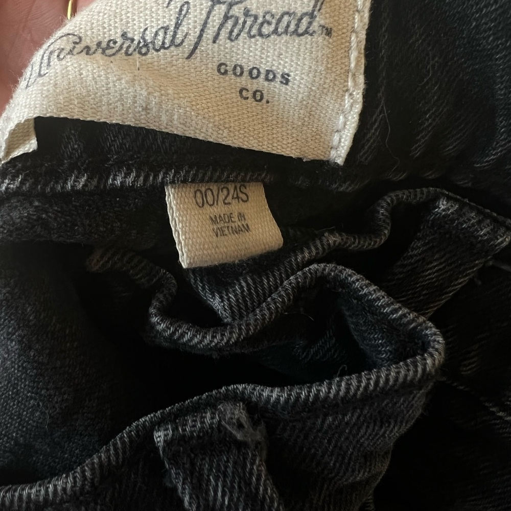 Black ripped jeans